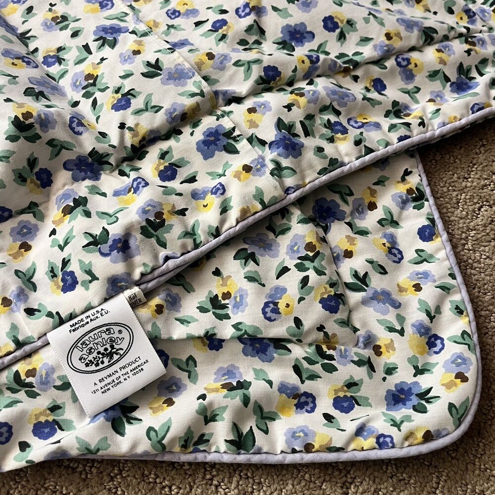 Laura Ashley 2 Pillow Sham Piping Polyanthus Primrose Blue Yellow Floral Cottage